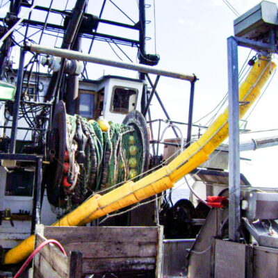 slimchute-on-fishing-boat-01
